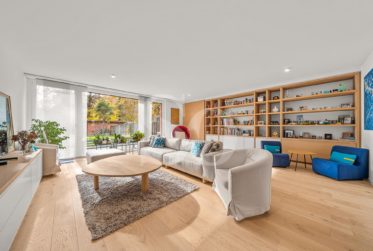 Exclusive: Elegant Renovated Duplex in the Center of Rolle