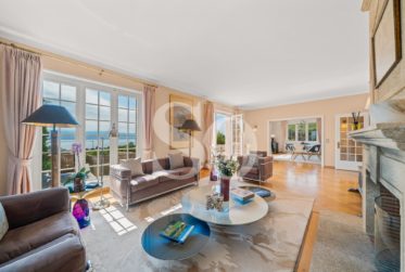 Co-exclusivité: Magnifique Propriété avec Vue Panoramique au Cœur de Dully