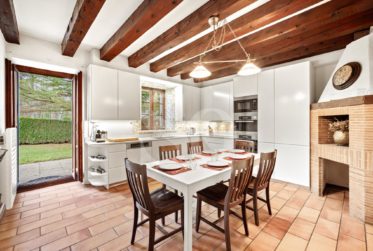 Co-Exclusive Listing: Charming Authentic Villa Near Nyon