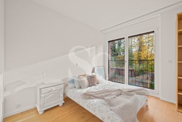 Exclusive: Elegant Renovated Duplex in the Center of Rolle