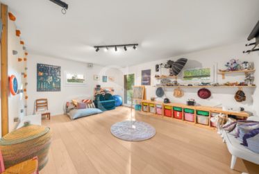 Exclusivité: Villa Rénovée avec Vue Lac